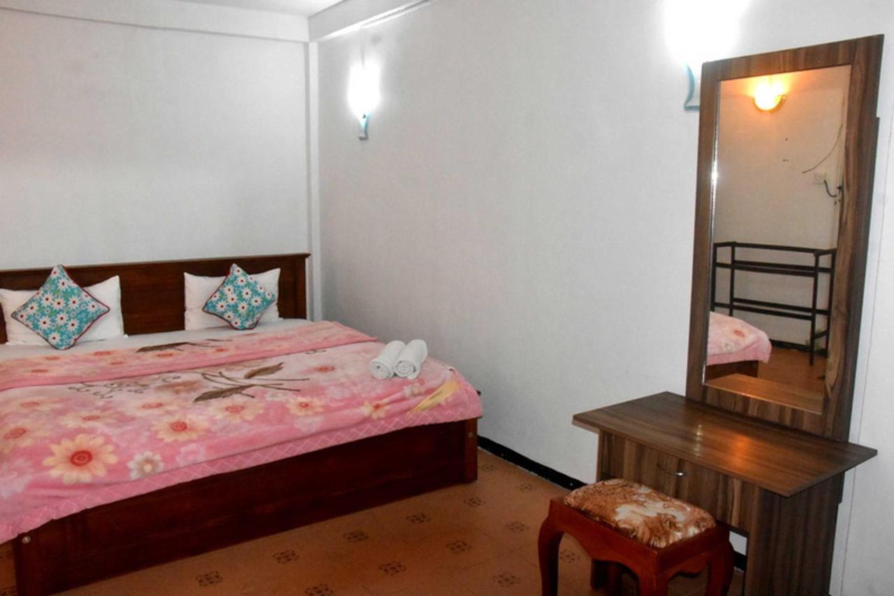 Unique View Nuwaraeliya Hotel นูวาราเอลิยา ภายนอก รูปภาพ