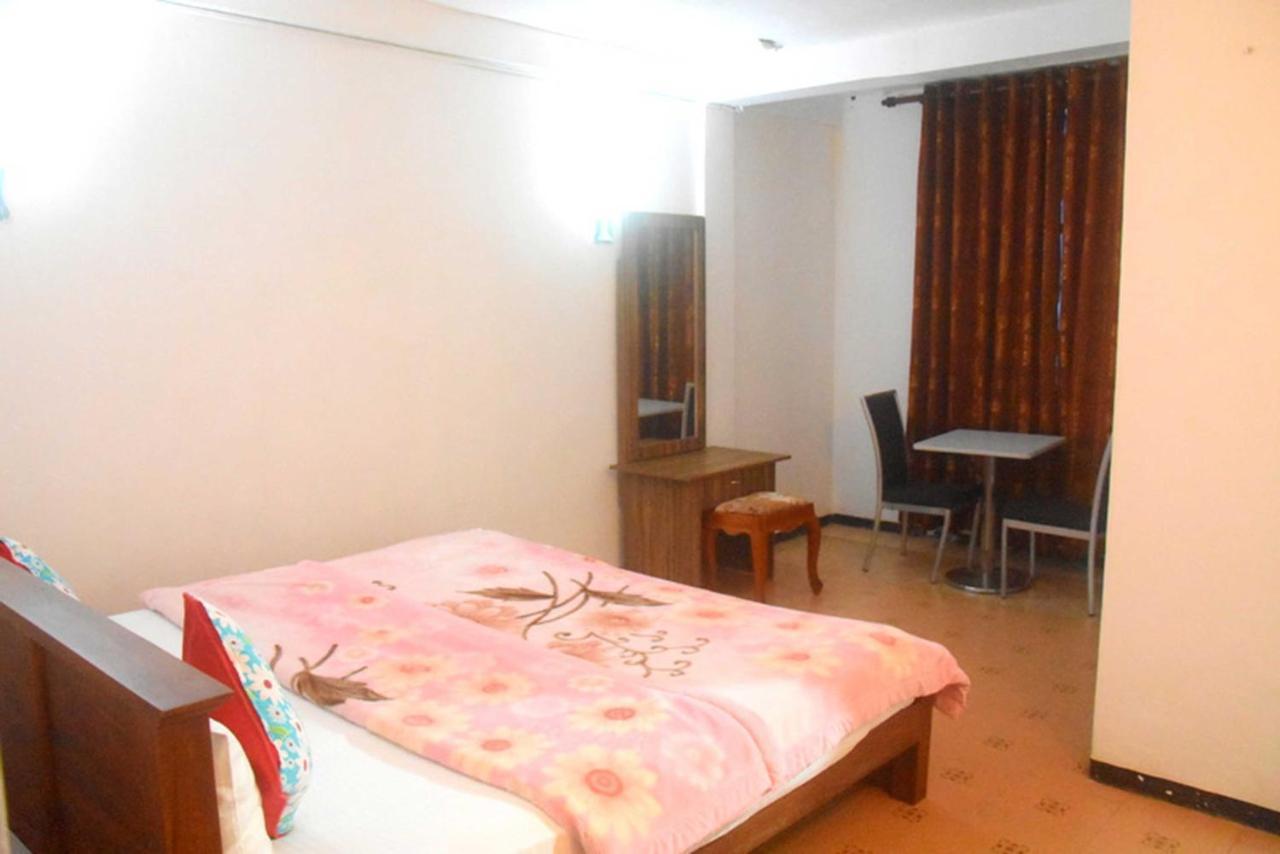 Unique View Nuwaraeliya Hotel นูวาราเอลิยา ภายนอก รูปภาพ